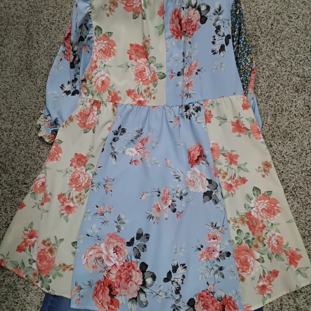 3842 Size XL Umgee Blue and Pink Floral Blouse - Picture 5 of 8